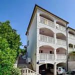 Apartment Marina-5 By Interhome